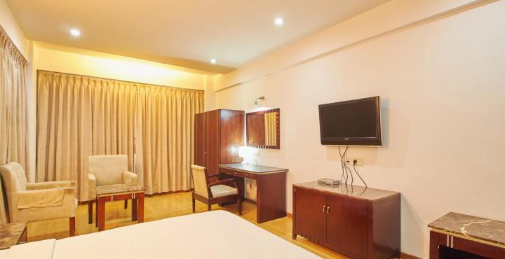 Treebo Trend Hotel Parker Ahmedabad Luaran gambar