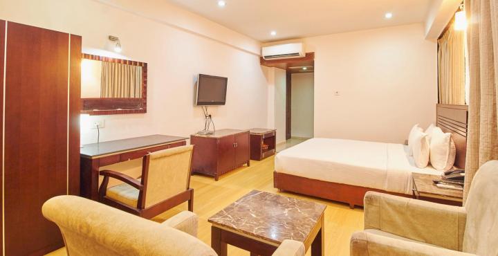 Treebo Trend Hotel Parker Ahmedabad Luaran gambar