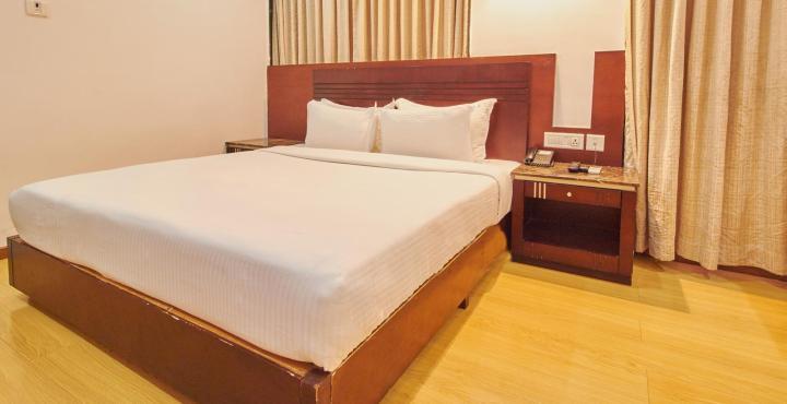 Treebo Trend Hotel Parker Ahmedabad Luaran gambar