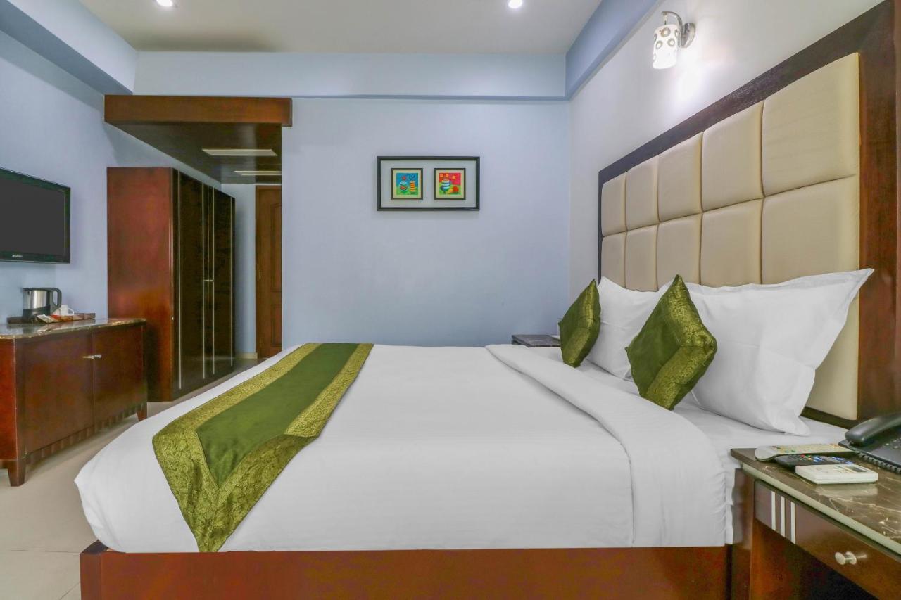 Treebo Trend Hotel Parker Ahmedabad Luaran gambar