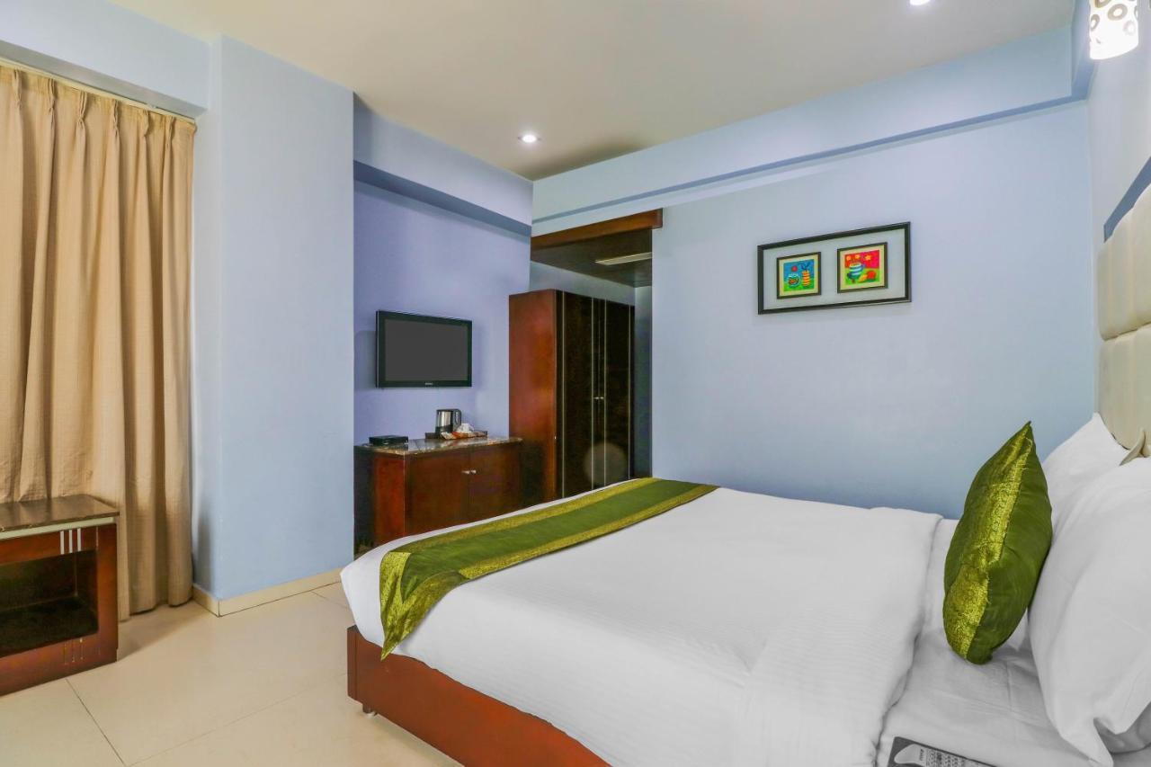 Treebo Trend Hotel Parker Ahmedabad Luaran gambar