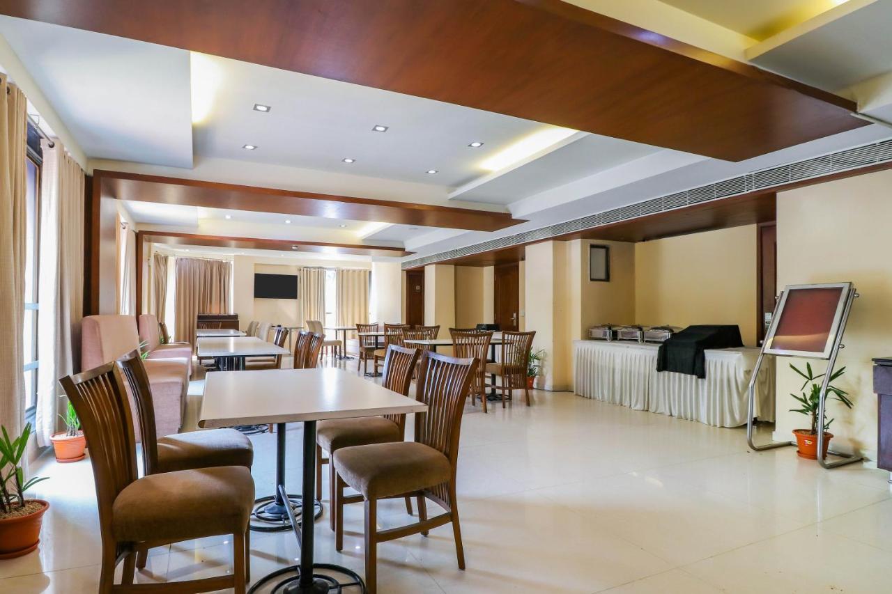 Treebo Trend Hotel Parker Ahmedabad Luaran gambar