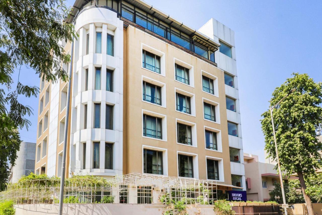 Treebo Trend Hotel Parker Ahmedabad Luaran gambar