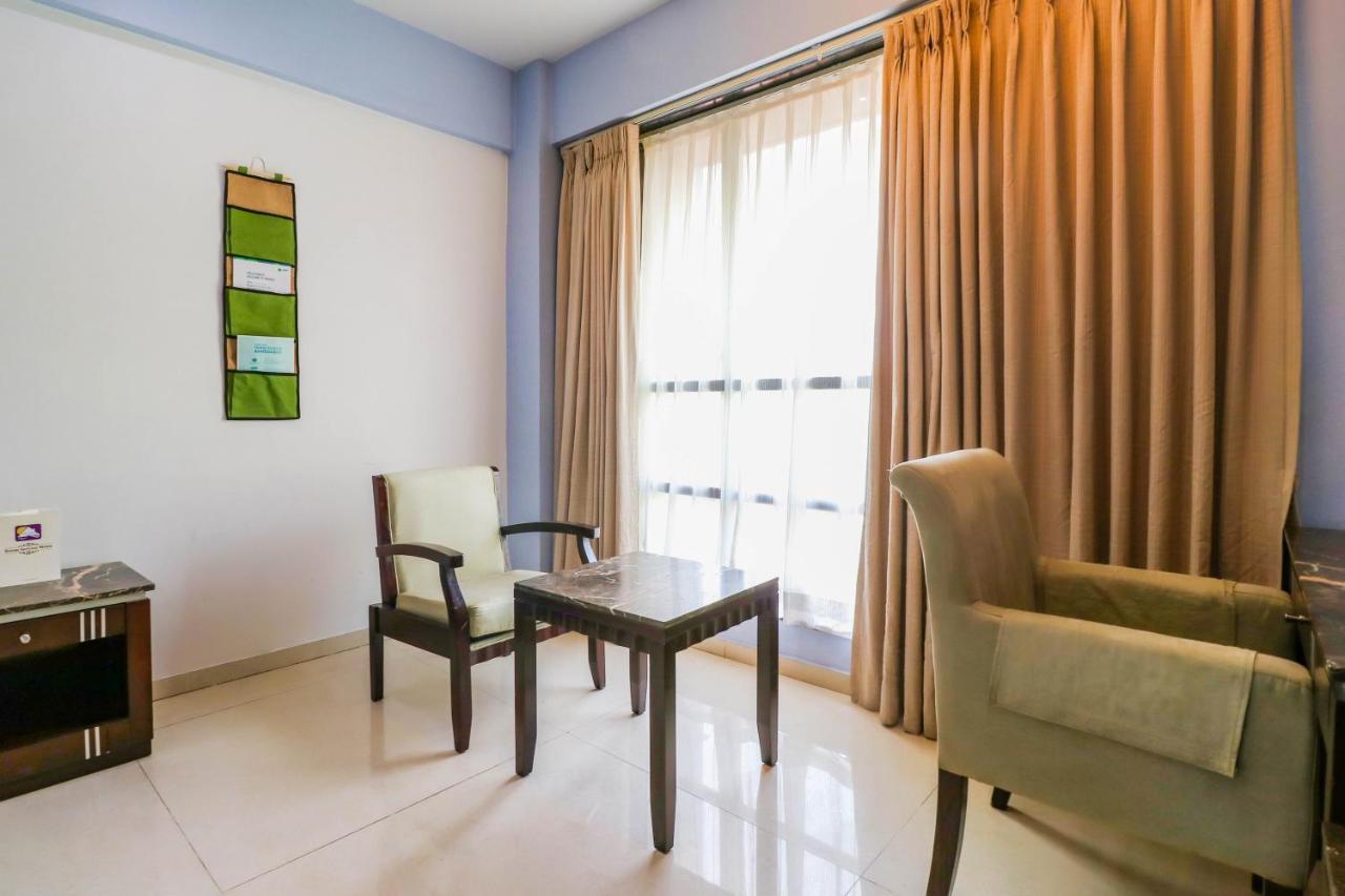 Treebo Trend Hotel Parker Ahmedabad Luaran gambar