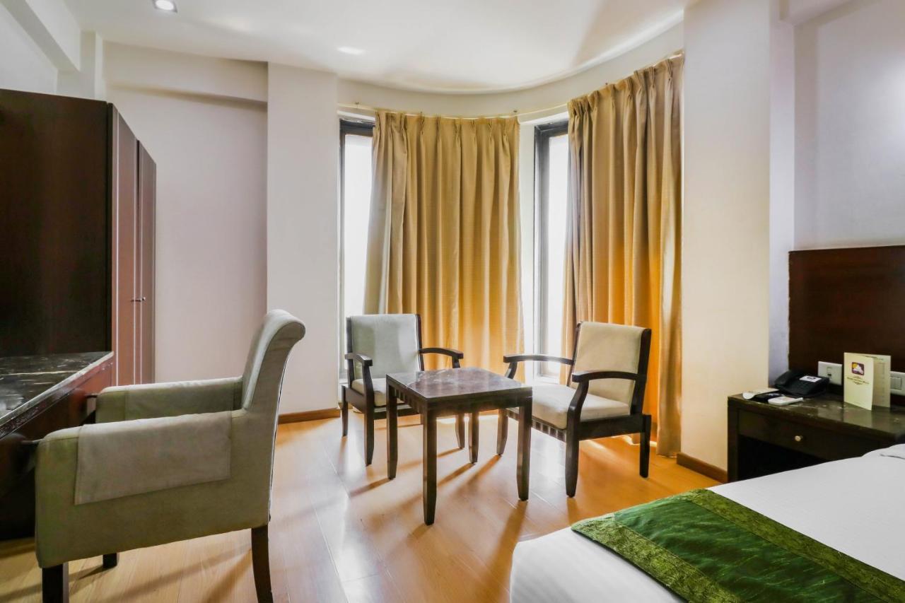 Treebo Trend Hotel Parker Ahmedabad Luaran gambar